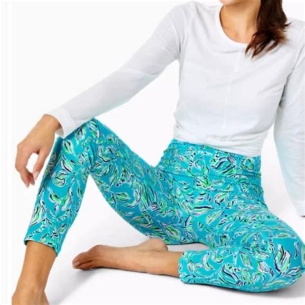Lilly Pulitzer UPF 50 24" Weekender High-Rise Midi Legging Turquoise Oasis L